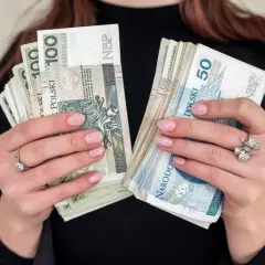 Honorowy Profesor Oświaty: Pieniądze czy Prestiż? Sprawdź fakty!