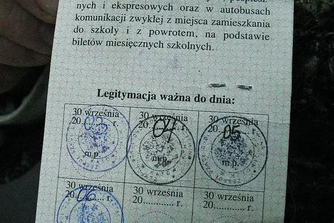 Legitymacja szkolna ważność pieczątka